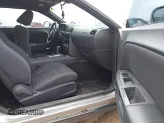 ✅ 2013 Dodge Challenger Rallye Redline • VIN: 2C3CDYAG7DH653376 • Lot: 41689049. Wystawiony na IAAI z przebiegiem 186 843 mil. Bezpłatny archiwum sprzedaży aukcyjnych z USA i szczegółowy raport historii pojazdu na DreamBid. Zdjęcie 5.