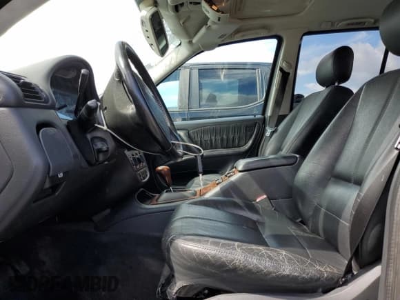 ✅ 2000 Mercedes-Benz M 320/430/500 • VIN: 4JGAB72EXYA149615 • Lot: 63052115. Wystawiony na Copart z przebiegiem 109 764 mil. Bezpłatny archiwum sprzedaży aukcyjnych z USA i szczegółowy raport historii pojazdu na DreamBid. Zdjęcie 7.