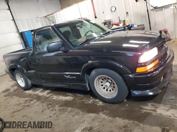 ✅ 2000 Chevrolet S-10 LS • VIN: 1GCCS14W4Y8109666 • Лот: 85947634. Опубликован ранее на Copart с пробегом 111 940 миль. Бесплатный доступ к архиву аукционных продаж из США и подробный отчёт об истории автомобиля на DreamBid. Изображение 4.