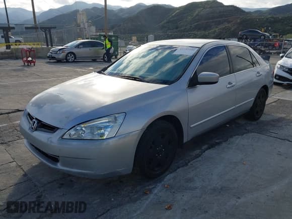 ✅ 2005 Honda Accord LX • VIN: 1HGCM56495A068356 • Lot: 43752200. Wystawiony na IAAI z przebiegiem 252 102 mil. Bezpłatny archiwum sprzedaży aukcyjnych z USA i szczegółowy raport historii pojazdu na DreamBid. Zdjęcie 2.