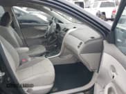 ✅ 2010 Toyota Corolla • VIN: 1NXBU4EE8AZ243103 • Лот: 42724663. Опубликован ранее на IAAI с пробегом 115 050 миль. Бесплатный доступ к архиву аукционных продаж из США и подробный отчёт об истории автомобиля на DreamBid. Изображение 5.