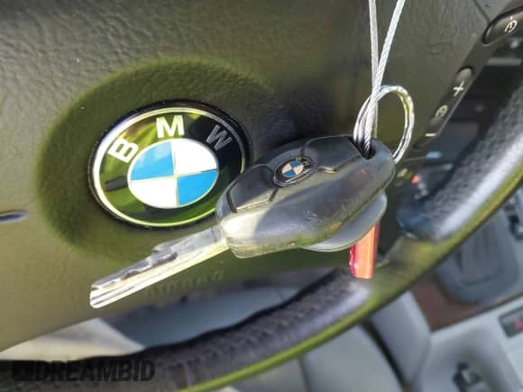 2003 BMW 3 Series 330xi с VIN WBAEW53443PG23830, выставлен на аукционе IAAI как лот 43404394 с пробегом 153 182 миль миль и . История ставок и продаж доступна на DreamBid. Изображение 11.