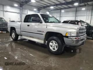 ✅ 1999 Dodge 1500 • VIN: 3B7HF13Z2XG107851 • Лот: 70249694. Опубликован ранее на Copart с пробегом 199 226 миль. Бесплатный доступ к архиву аукционных продаж из США и подробный отчёт об истории автомобиля на DreamBid. Изображение 4.