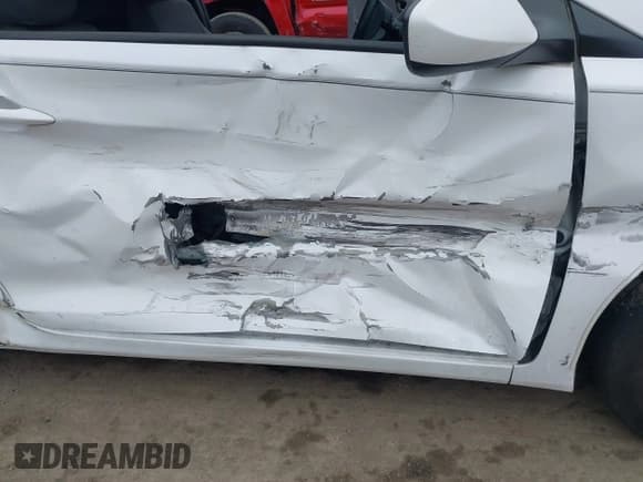 ✅ 2013 Hyundai Elantra GS • VIN: KMHDH6AEXDU012092 • Lot: 41554444. Listed on IAAI with 117,504 mi. Free auction sales archive from the USA and detailed vehicle history report at DreamBid. Image 6.