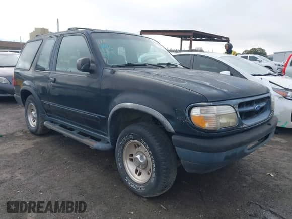 1996 Ford Explorer Eddie Bauer z VIN 1FMCU22X3TUC28560, wystawiony jako IAAI lot #41130320 z przebiegiem 188 399 mil mil oraz . Historia ofert i sprzedaży dostępna na DreamBid. Obrazek 1.