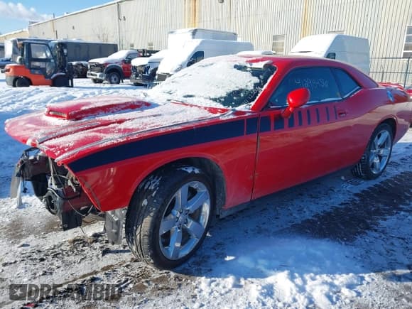 ✅ 2010 Dodge Challenger R/T Classic • VIN: 2B3CJ5DT7AH103121 • Lot: 41298456. Wystawiony na IAAI z przebiegiem 147 685 mil. Bezpłatny archiwum sprzedaży aukcyjnych z USA i szczegółowy raport historii pojazdu na DreamBid. Zdjęcie 2.