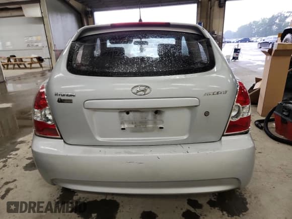 ✅ 2008 Hyundai Accent GS • VIN: KMHCM36C88U058636 • Лот: 64606975. Опубликован ранее на Copart с пробегом 202 978 миль. Бесплатный доступ к архиву аукционных продаж из США и подробный отчёт об истории автомобиля на DreamBid. Изображение 6.