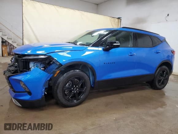 ✅ 2024 Chevrolet Blazer LT • VIN: 3GNKBDR44RS192617 • Lot: 44419055. Listed on Copart with 8,726 mi. Free auction sales archive from the USA and detailed vehicle history report at DreamBid. Image 1.