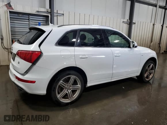 ✅ 2012 Audi Q5 Prestige • VIN: WA1WKAFP6CA026951 • Lot: 89696595. Listed on Copart with 108,182 mi. Free auction sales archive from the USA and detailed vehicle history report at DreamBid. Image 3.