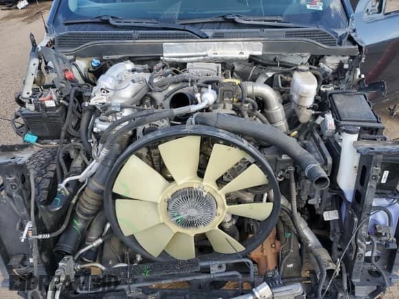 ✅ 2019 Chevrolet Silverado 2500HD LTZ • VIN: 1GC1KTEY8KF191665 • Lot: 86160505. Wystawiony na Copart z przebiegiem 90 612 mil. Bezpłatny archiwum sprzedaży aukcyjnych z USA i szczegółowy raport historii pojazdu na DreamBid. Zdjęcie 11.