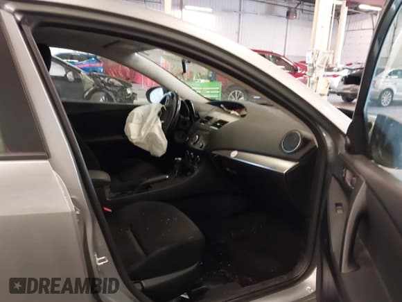 ✅ 2013 Mazda 3 i Touring • VIN: JM1BL1L89D1706469 • Лот: 43528087. Опубликован ранее на IAAI с пробегом Не указан. Бесплатный доступ к архиву аукционных продаж из США и подробный отчёт об истории автомобиля на DreamBid. Изображение 5.