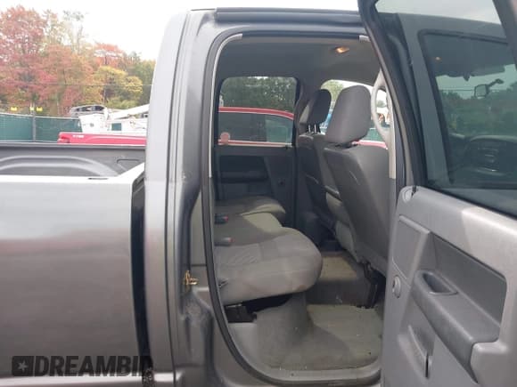 ✅ 2006 Dodge 1500 SLT • VIN: 1D7HU182X6J228471 • Лот: 43210630. Опубликован ранее на IAAI с пробегом 157 607 миль. Бесплатный доступ к архиву аукционных продаж из США и подробный отчёт об истории автомобиля на DreamBid. Изображение 8.