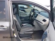 ✅ 2014 Toyota Sienna SE • VIN: 5TDXK3DC7ES487541 • Lot: 42998929. Listed on IAAI with 214,475 mi. Free auction sales archive from the USA and detailed vehicle history report at DreamBid. Image 5.