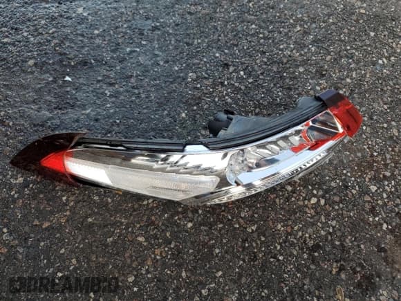 ✅ 2022 Toyota Corolla Hybrid LE • VIN: JTDEAMDE7NJ044563 • Lot: 87226315. Listed on Copart with 118,860 mi. Free auction sales archive from the USA and detailed vehicle history report at DreamBid. Image 12.