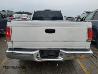 ✅ 2003 Dodge Dakota SLT • VIN: 1D7HL42X33S151165 • Lot: 78040874. Wystawiony na Copart z przebiegiem 84 766 mil. Bezpłatny archiwum sprzedaży aukcyjnych z USA i szczegółowy raport historii pojazdu na DreamBid. Zdjęcie 6.