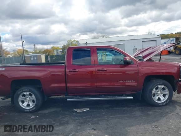 2017 Chevrolet Silverado 1500 LT с VIN 1GCVKRECXHZ157047, выставлен на аукционе IAAI как лот 43499625 с пробегом 68 801 миль миль и . История ставок и продаж доступна на DreamBid. Изображение 13.