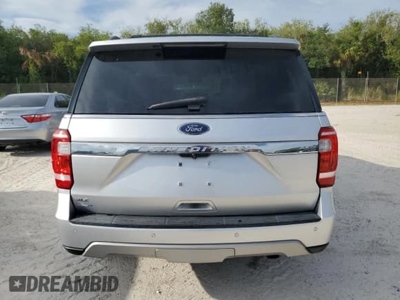 ✅ 2018 Ford Expedition XLT • VIN: 1FMJU1HT7JEA27371 • Lot: 49544585. Listed on Copart with 81,151 mi. Free auction sales archive from the USA and detailed vehicle history report at DreamBid. Image 6.