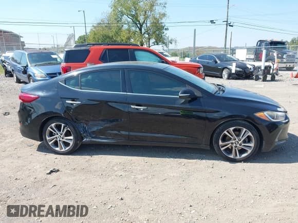✅ 2017 Hyundai Elantra SE • VIN: 5NPD84LF2HH035817 • Lot: 43223827. Listed on IAAI with 76,883 mi. Free auction sales archive from the USA and detailed vehicle history report at DreamBid. Image 13.
