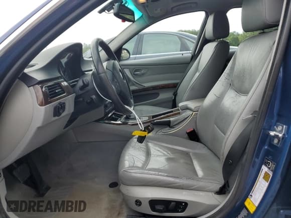 ✅ 2006 BMW 3 Series 330xi • VIN: WBAVD33556KV61338 • Lot: 69486835. Listed on Copart with 210,951 mi. Free auction sales archive from the USA and detailed vehicle history report at DreamBid. Image 7.