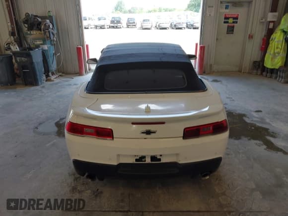 ✅ 2014 Chevrolet Camaro LT • VIN: 2G1FB3D35E9250995 • Lot: 42991459. Listed on IAAI with Not provided. Free auction sales archive from the USA and detailed vehicle history report at DreamBid. Image 15.