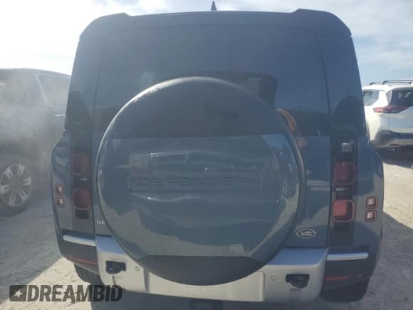 ✅ 2023 Land Rover Defender S • VIN: SALEJ7EX4P2236823 • Lot: 75097534. Wystawiony na Copart z przebiegiem Nie podano. Bezpłatny archiwum sprzedaży aukcyjnych z USA i szczegółowy raport historii pojazdu na DreamBid. Zdjęcie 6.