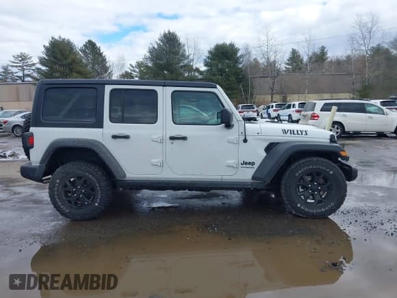 ✅ 2022 Jeep Wrangler Unlimited Sport S • VIN: 1C4HJXDG3NW155467 • Lot: 41638650. Wystawiony na IAAI z przebiegiem 22 698 mil. Bezpłatny archiwum sprzedaży aukcyjnych z USA i szczegółowy raport historii pojazdu na DreamBid. Zdjęcie 13.