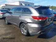 ✅ 2017 Toyota Highlander SE • VIN: 5TDJZRFH8HS361481 • Lot: 43328733. Wystawiony na IAAI z przebiegiem 140 852 mil. Bezpłatny archiwum sprzedaży aukcyjnych z USA i szczegółowy raport historii pojazdu na DreamBid. Zdjęcie 3.