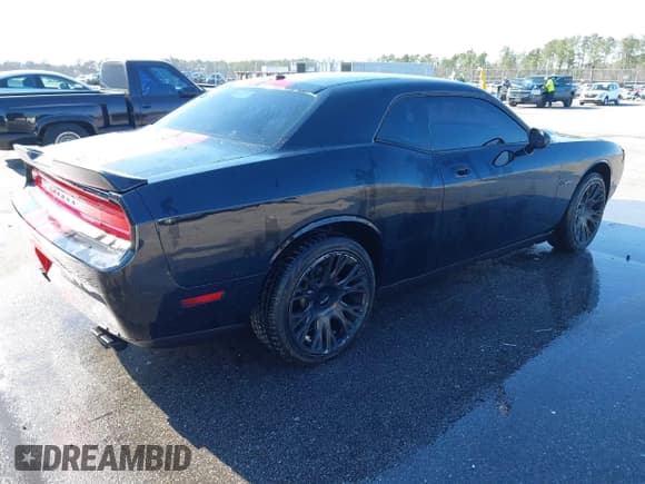 ✅ 2010 Dodge Challenger SE • VIN: 2B3CJ4DV8AH321659 • Lot: 41760527. Wystawiony na IAAI z przebiegiem 127 059 mil. Bezpłatny archiwum sprzedaży aukcyjnych z USA i szczegółowy raport historii pojazdu na DreamBid. Zdjęcie 4.