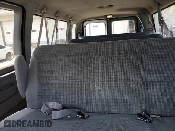 ✅ 2002 Ford Econoline Passenger XL • VIN: 1FBSS31L92HB55118 • Lot: 65627145. Listed on Copart with 194,719 mi. Free auction sales archive from the USA and detailed vehicle history report at DreamBid. Image 10.