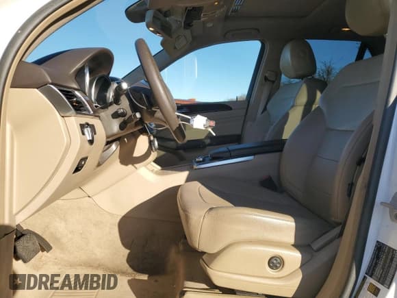 ✅ 2015 Mercedes-Benz M 350 • VIN: 4JGDA5HB9FA501081 • Lot: 93188615. Wystawiony na Copart z przebiegiem 98 888 mil. Bezpłatny archiwum sprzedaży aukcyjnych z USA i szczegółowy raport historii pojazdu na DreamBid. Zdjęcie 7.