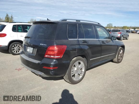 ✅ 2013 Mercedes-Benz GLK 250 • VIN: WDCGG0EB4DG130763 • Лот: 86283095. Опубликован ранее на Copart с пробегом 175 446 миль. Бесплатный доступ к архиву аукционных продаж из США и подробный отчёт об истории автомобиля на DreamBid. Изображение 3.
