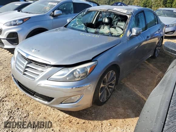 2013 Hyundai Genesis R-Spec z VIN KMHGC4DH0DU226773, wystawiony jako Copart lot #75796434 z przebiegiem 138 943 mil mil oraz Szkoda całkowita • Salvage title. Historia ofert i sprzedaży dostępna na DreamBid. Obrazek 1.