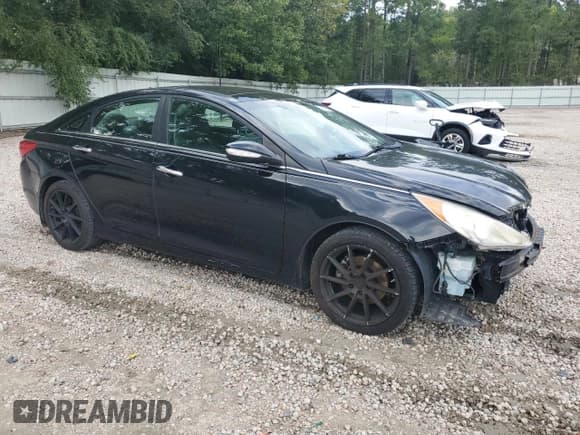 ✅ 2012 Hyundai Sonata Limited • VIN: 5NPEC4AB5CH371764 • Lot: 74557294. Listed on Copart with 247,714 mi. Free auction sales archive from the USA and detailed vehicle history report at DreamBid. Image 4.