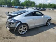 ✅ 2008 Audi TT 2.0T • VIN: TRUAF38JX81000228 • Лот: 57085724. Опубликован ранее на Copart с пробегом 126 334 миль. Бесплатный доступ к архиву аукционных продаж из США и подробный отчёт об истории автомобиля на DreamBid. Изображение 3.