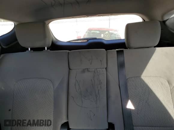 ✅ 2018 Hyundai Santa Fe 2.4L • VIN: 5XYZTDLB0JG562768 • Lot: 45202753. Wystawiony na Copart z przebiegiem Nie podano mil. Skorzystaj z bezpłatnego archiwum sprzedaży aukcyjnych z USA i zobacz szczegółowy raport historii pojazdu na DreamBid. Zdjęcie 10.