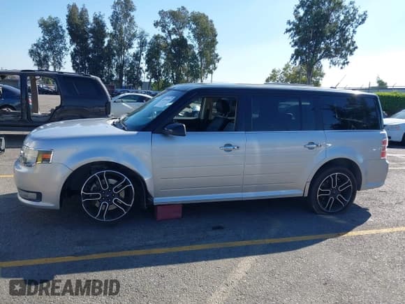 ✅ 2015 Ford Flex SEL • VIN: 2FMGK5C83FBA22200 • Лот: 43314057. Опубликован ранее на IAAI с пробегом 113 969 миль. Бесплатный доступ к архиву аукционных продаж из США и подробный отчёт об истории автомобиля на DreamBid. Изображение 14.