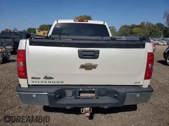 ✅ 2009 Chevrolet Silverado 1500 LTZ • VIN: 3GCEK33319G262612 • Lot: 73484614. Listed on Copart with 209,311 mi. Free auction sales archive from the USA and detailed vehicle history report at DreamBid. Image 6.