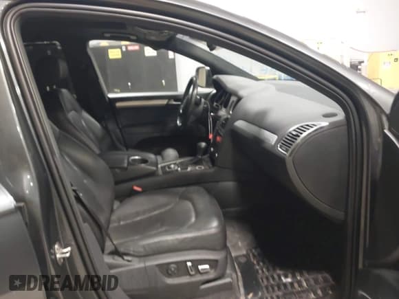 ✅ 2013 Audi Q7 S line Prestige • VIN: WA1DGAFE9DD011531 • Lot: 43893951. Wystawiony na IAAI z przebiegiem 170 243 mil. Bezpłatny archiwum sprzedaży aukcyjnych z USA i szczegółowy raport historii pojazdu na DreamBid. Zdjęcie 5.