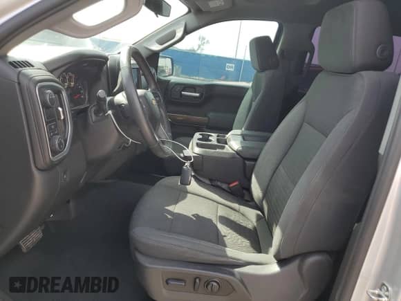 2021 Chevrolet Silverado 1500 LT z VIN 3GCPWCEK1MG339179, wystawiony jako Copart lot #50102525 z przebiegiem 63 954 mil mil oraz Szkoda całkowita • Salvage title. Historia ofert i sprzedaży dostępna na DreamBid. Obrazek 7.