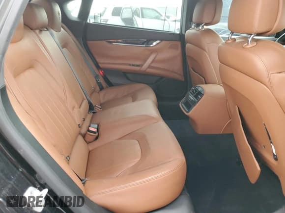 ✅ 2016 Maserati Quattroporte S Q4 • VIN: ZAM56RRA1G1167018 • Lot: 81256795. Wystawiony na Copart z przebiegiem 68 528 mil. Bezpłatny archiwum sprzedaży aukcyjnych z USA i szczegółowy raport historii pojazdu na DreamBid. Zdjęcie 10.