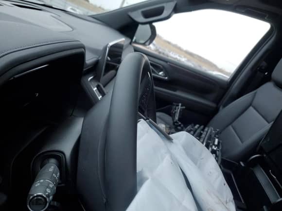 2024 Chevrolet Tahoe LT z VIN 1GNSKNKD4RR405830, wystawiony jako Copart lot #81933094 z przebiegiem Nie podano mil oraz Szkoda całkowita • Salvage title. Historia ofert i sprzedaży dostępna na DreamBid. Obrazek 9.