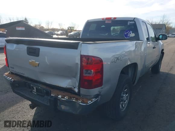 ✅ 2011 Chevrolet Silverado 1500 LS • VIN: 1GCRKREA3BZ387732 • Lot: 43631376. Listed on IAAI with 169,610 mi. Free auction sales archive from the USA and detailed vehicle history report at DreamBid. Image 4.