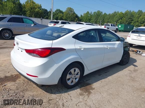 ✅ 2016 Hyundai Elantra SE • VIN: 5NPDH4AE2GH721252 • Lot: 42959277. Listed on IAAI with 177,936 mi. Free auction sales archive from the USA and detailed vehicle history report at DreamBid. Image 4.