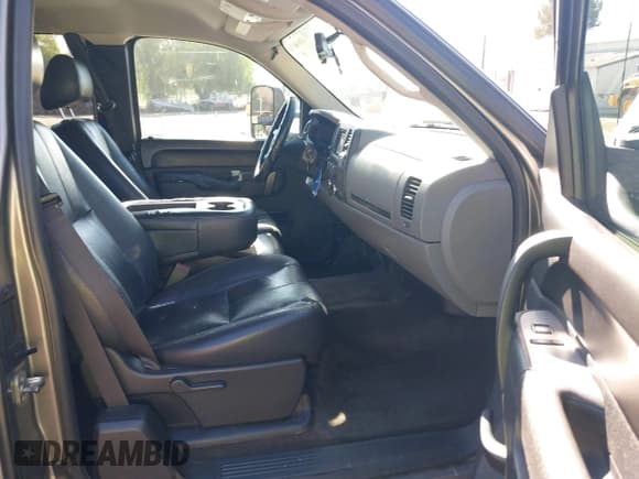 ✅ 2013 Chevrolet Silverado 1500 LS • VIN: 1GCRCREA9DZ281494 • Lot: 43604074. Listed on IAAI with 171,647 mi. Free auction sales archive from the USA and detailed vehicle history report at DreamBid. Image 5.