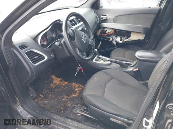 ✅ 2013 Dodge Avenger SE • VIN: 1C3CDZAB5DN540947 • Lot: 41025593. Wystawiony na IAAI z przebiegiem 103 832 mil. Bezpłatny archiwum sprzedaży aukcyjnych z USA i szczegółowy raport historii pojazdu na DreamBid. Zdjęcie 5.