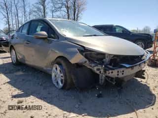 2018 Chevrolet Cruze LT z VIN 1G1BE5SM9J7128150, wystawiony jako Copart lot #44773332 z przebiegiem 78 133 mil mil oraz . Historia ofert i sprzedaży dostępna na DreamBid. Obrazek 1.