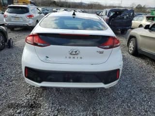 ✅ 2017 Hyundai Ioniq Blue • VIN: KMHC65LC5HU039570 • Lot: 87596085. Wystawiony na Copart z przebiegiem 155 527 mil. Bezpłatny archiwum sprzedaży aukcyjnych z USA i szczegółowy raport historii pojazdu na DreamBid. Zdjęcie 6.