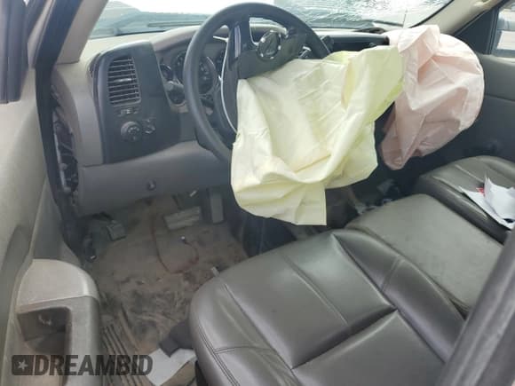 ✅ 2007 Chevrolet Silverado 2500HD • VIN: 1GBHK24K07E509205 • Лот: 58757375. Опубликован ранее на Copart с пробегом Не указан. Бесплатный доступ к архиву аукционных продаж из США и подробный отчёт об истории автомобиля на DreamBid. Изображение 8.