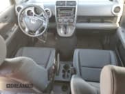 ✅ 2005 Honda Element LX • VIN: 5J6YH18395L001566 • Lot: 63945995. Listed on Copart with 288,318 mi. Free auction sales archive from the USA and detailed vehicle history report at DreamBid. Image 8.