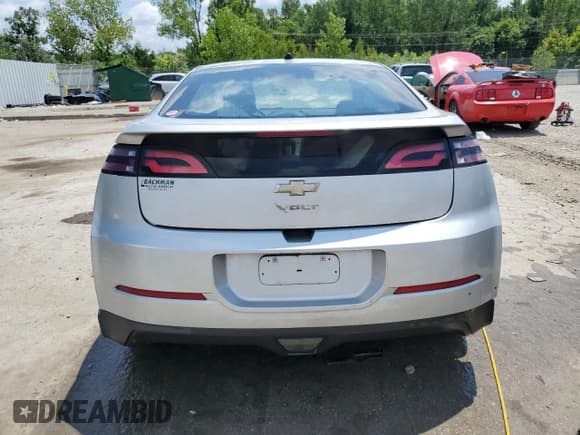 ✅ 2013 Chevrolet Volt • VIN: 1G1RA6E42DU107075 • Lot: 66332675. Wystawiony na Copart z przebiegiem 87 854 mil. Bezpłatny archiwum sprzedaży aukcyjnych z USA i szczegółowy raport historii pojazdu na DreamBid. Zdjęcie 6.